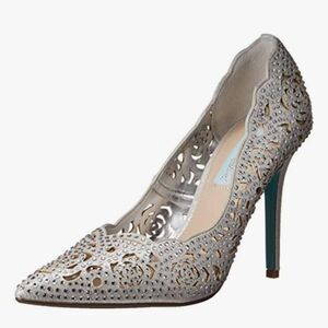 Blue by Betsey Johnson  Elsa Heels Wedding Bridal Formal size 8.5